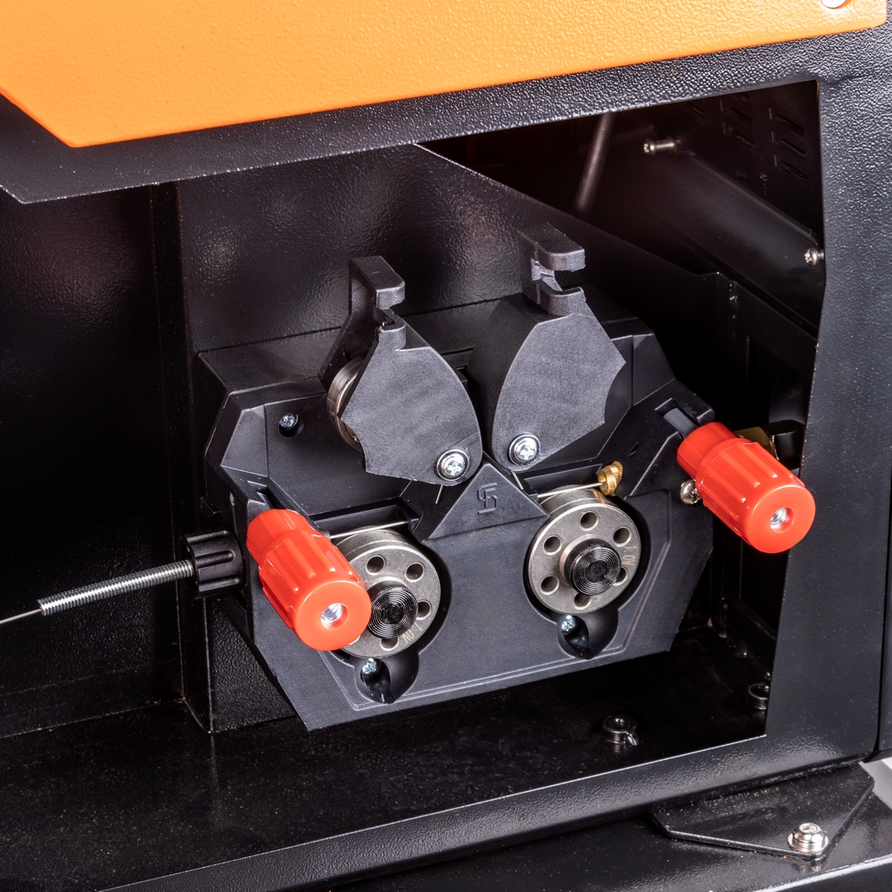 Аппарат для ручной лазерной сварки, резки и очистки FOXWELD LASER 1500-4-МТ AIR. Фото 5